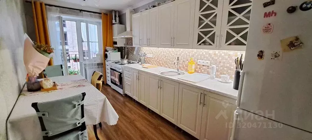 3-к кв. Северная Осетия, Владикавказ Кырджалийская ул., 21 (90.0 м) - Фото 1