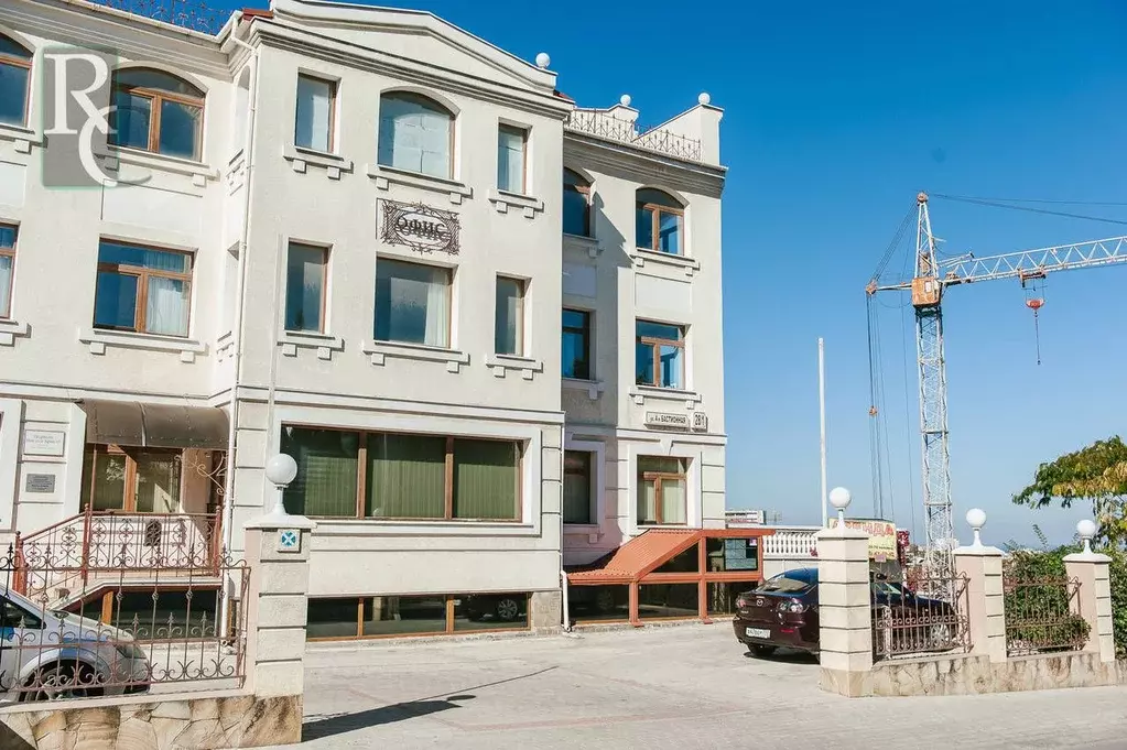 Офис в Севастополь ул. 4-я Бастионная, 28 (77 м) - Фото 2