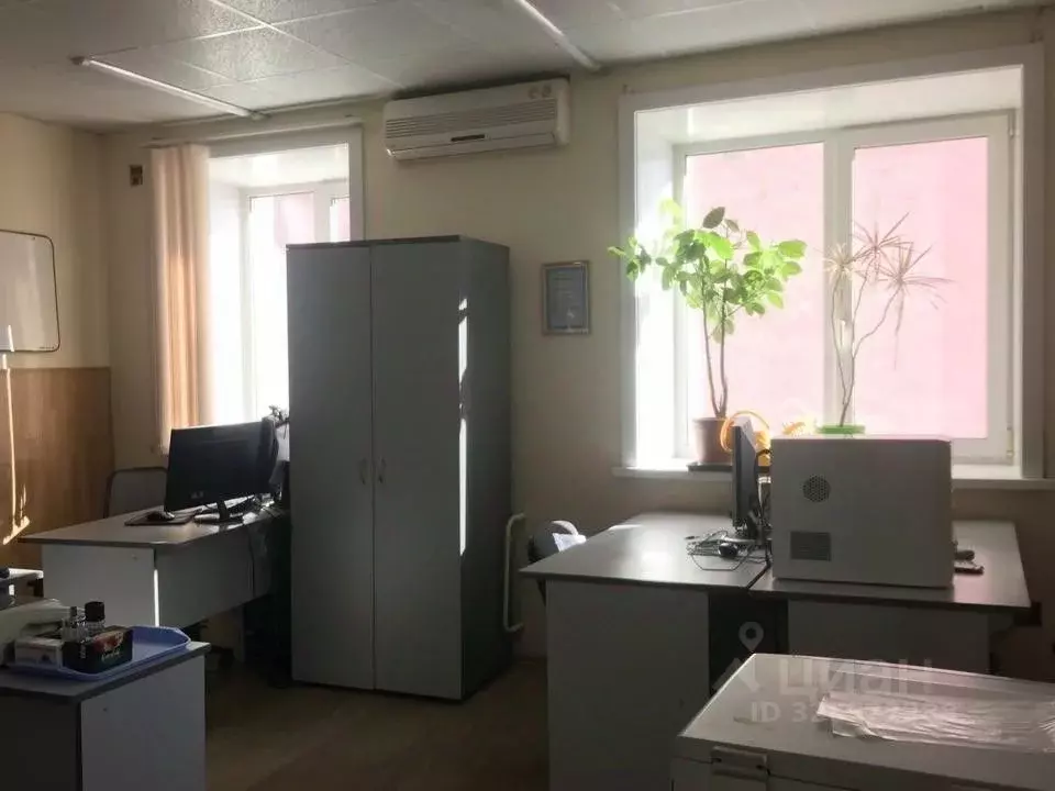 Помещение свободного назначения в Иркутская область, Иркутск ул. Карла ... - Фото 0