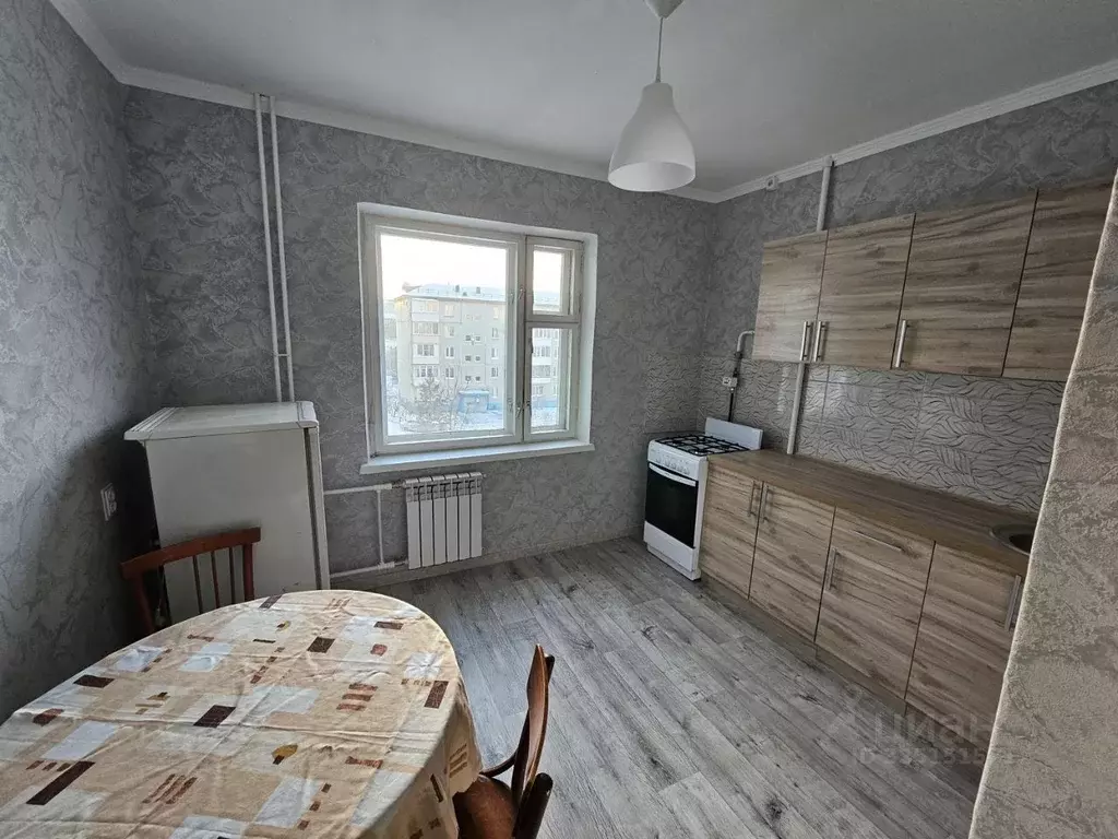 1-к кв. Омская область, Омск просп. Комарова, 27 (39.0 м) - Фото 1