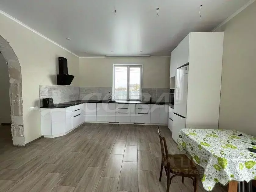 Коттедж в Тюменская область, Тюмень ул. Заводоуковская, 11 (170 м) - Фото 1