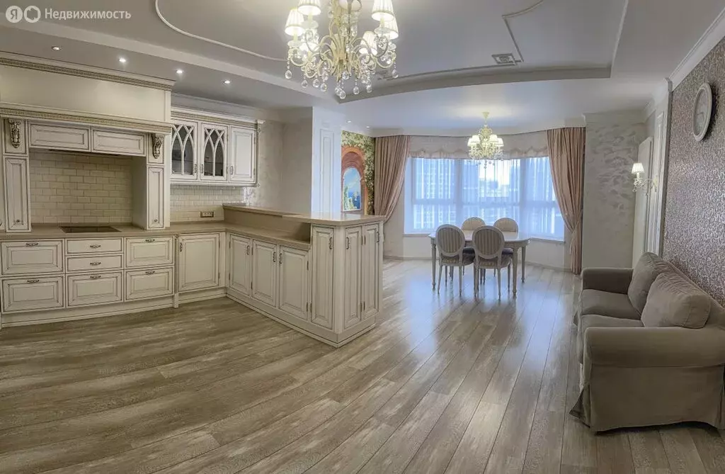 4-комнатная квартира: Пермь, улица Чернышевского, 15А (163.5 м) - Фото 0