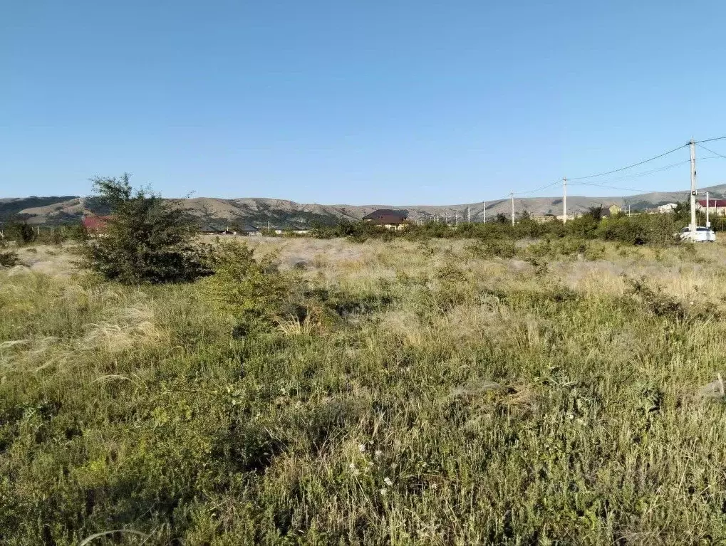 Участок в Крым, Симферопольский район, Добровское с/пос, с. Заречное ... - Фото 2