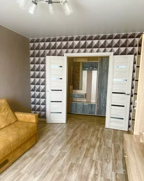 2-к кв. Волгоградская область, Волгоград ул. Добрушина, 8А (55.5 м) - Фото 2