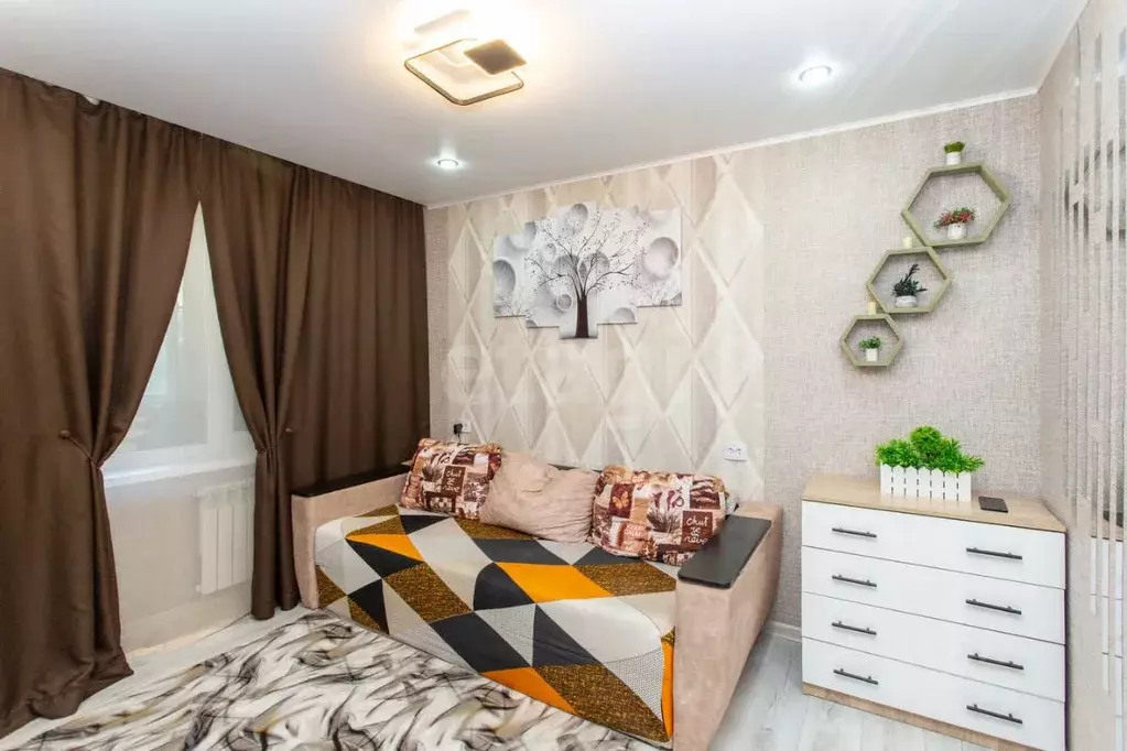 2-к кв. Тюменская область, Тобольск 4-й мкр, 18 (43.8 м) - Фото 1