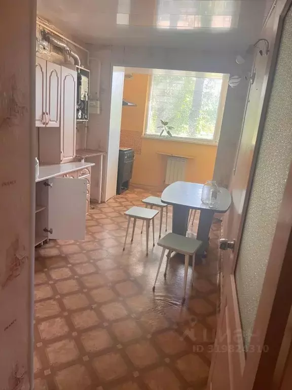 2-к кв. Саратовская область, Ершов ул. Льва Толстого, 4 (47.6 м) - Фото 0