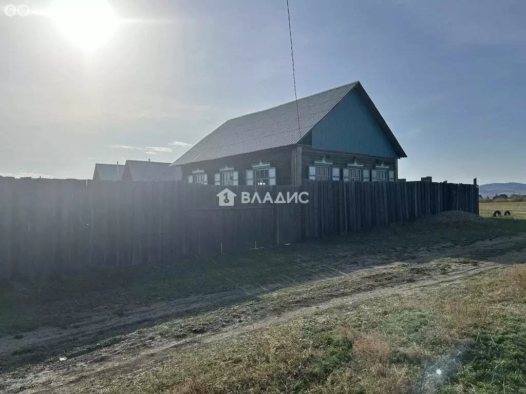 Дом в Иволгинский район, сельское поселение Гурульбинское, село ... - Фото 1
