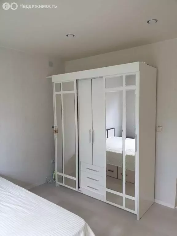 2-комнатная квартира: посёлок городского типа Черноморский, улица ... - Фото 2