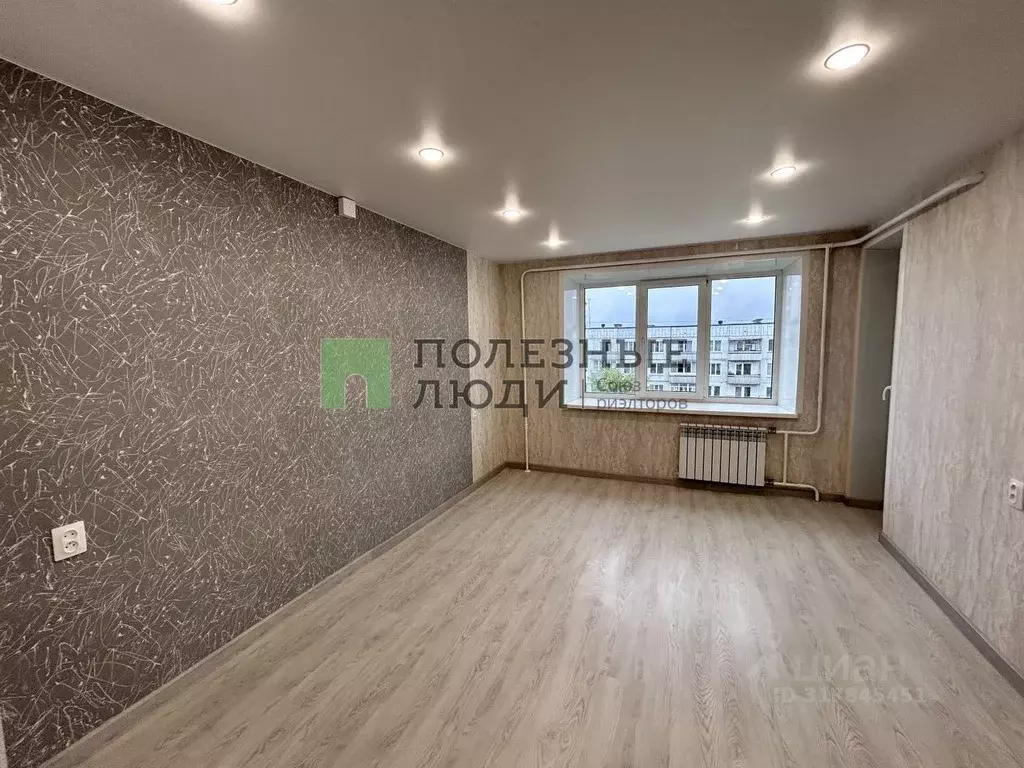 2-к кв. Кировская область, Кирово-Чепецк Речная ул., 10к3 (48.4 м) - Фото 0