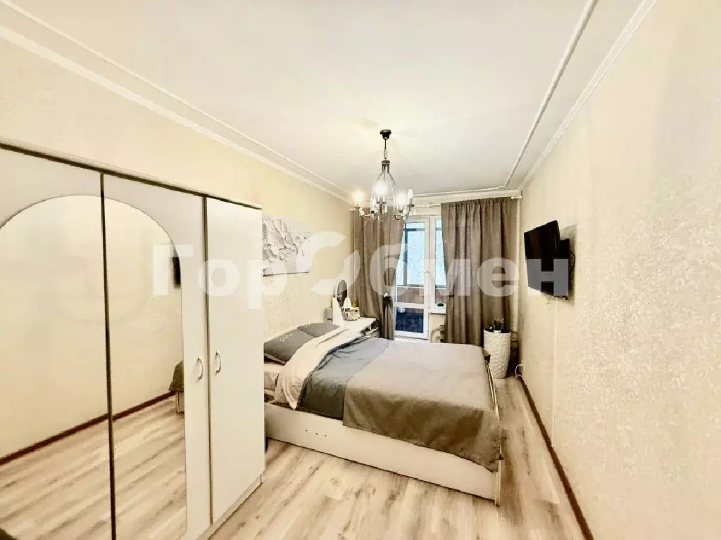 Продается 3-комнатная квартира - Фото 1