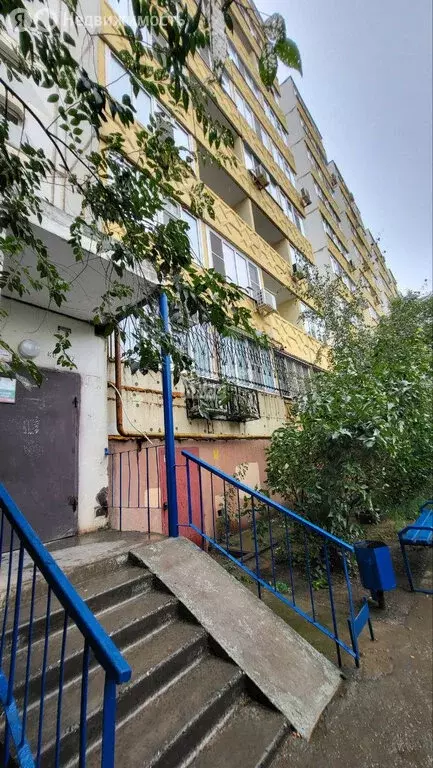 3-комнатная квартира: Астрахань, улица Куликова, 83к1 (72.6 м) - Фото 1