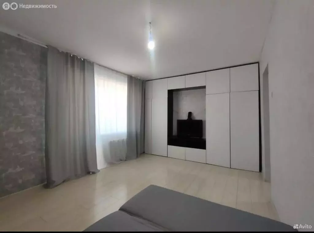 4-комнатная квартира: Кызыл, улица Калинина, 24 (70.9 м) - Фото 1