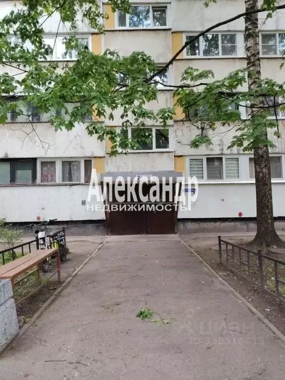 Комната Санкт-Петербург Сиреневый бул., 8К1 (13.5 м) - Фото 1