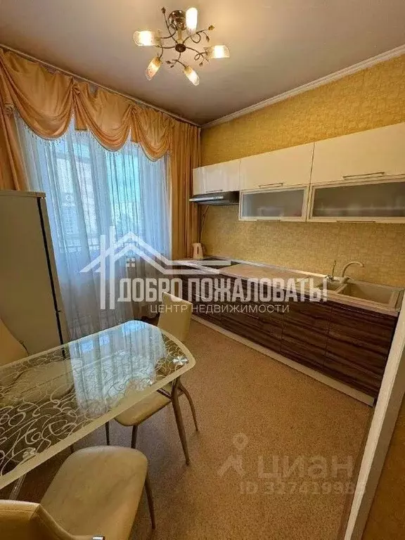 2-к кв. Хакасия, Абакан ул. Кирова, 105 (56.2 м) - Фото 1