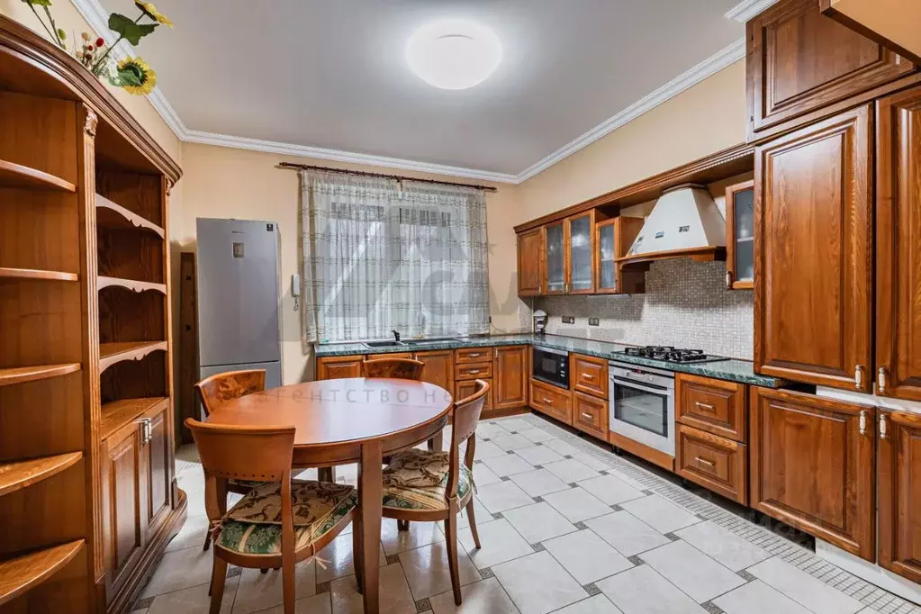 5-к кв. Калининградская область, Калининград Спортивная ул., 26 (277.5 ... - Фото 1