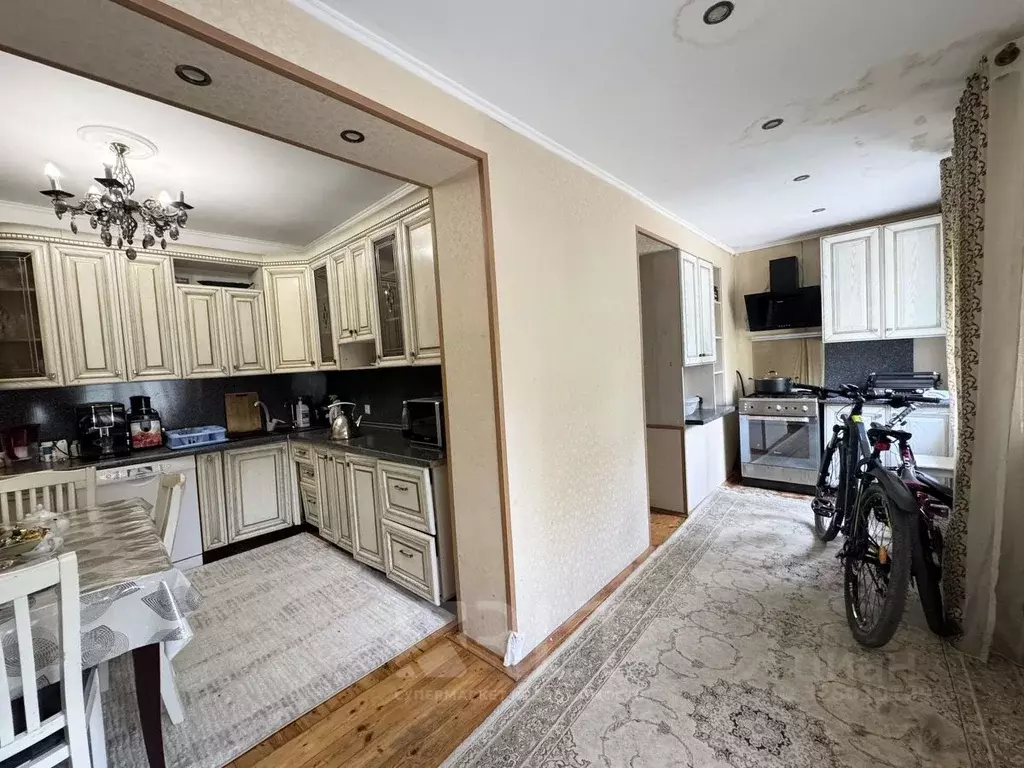 3-к кв. Дагестан, Махачкала ул. Абдуллы Гаджиева, 24А (85.0 м) - Фото 2