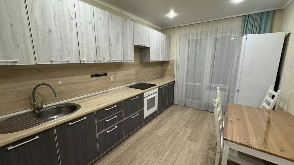 2-к кв. Татарстан, Казань ул. Азата Аббасова, 3 (54.0 м) - Фото 1
