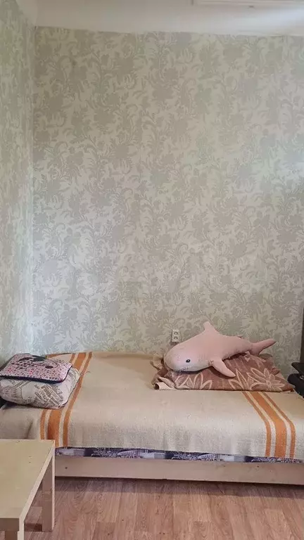 Комната 14 м в 4-к., 2/2 эт. - Фото 1
