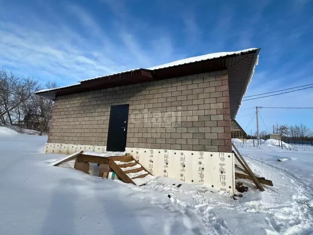 Дом в Башкортостан, Иглинский район, Акбердинский сельсовет, с. ... - Фото 0