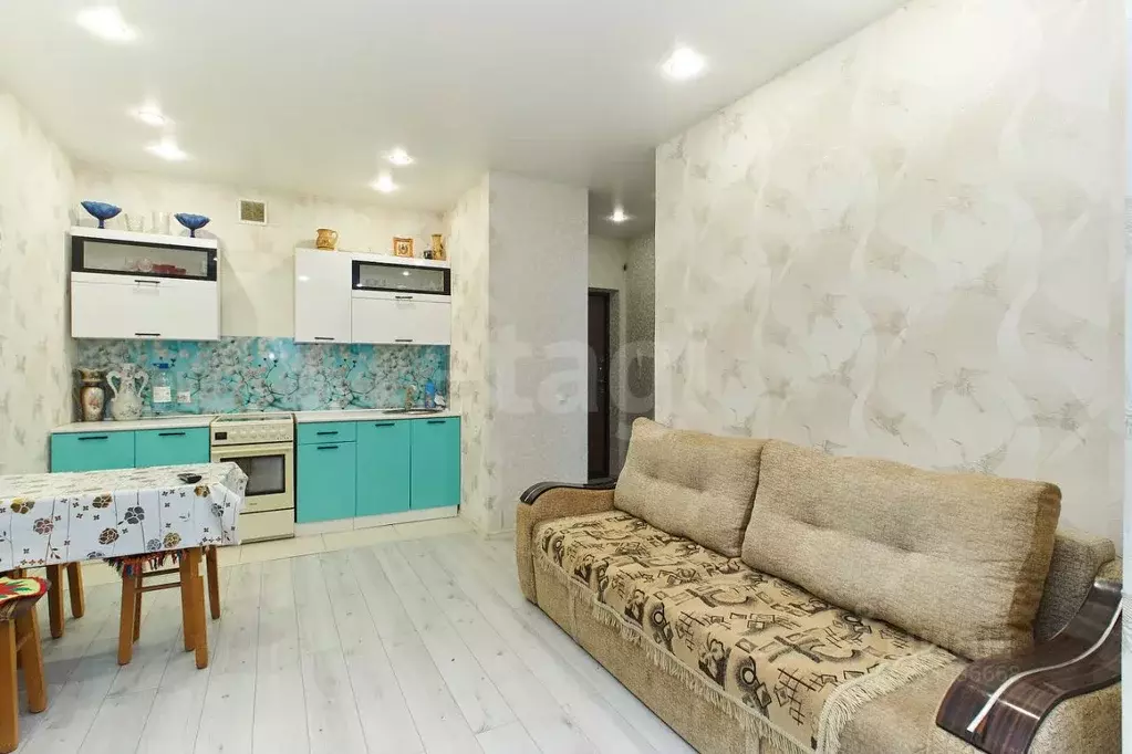 1-к кв. Тюменская область, Тюмень ул. Тимофея Чаркова, 83 (37.7 м) - Фото 1