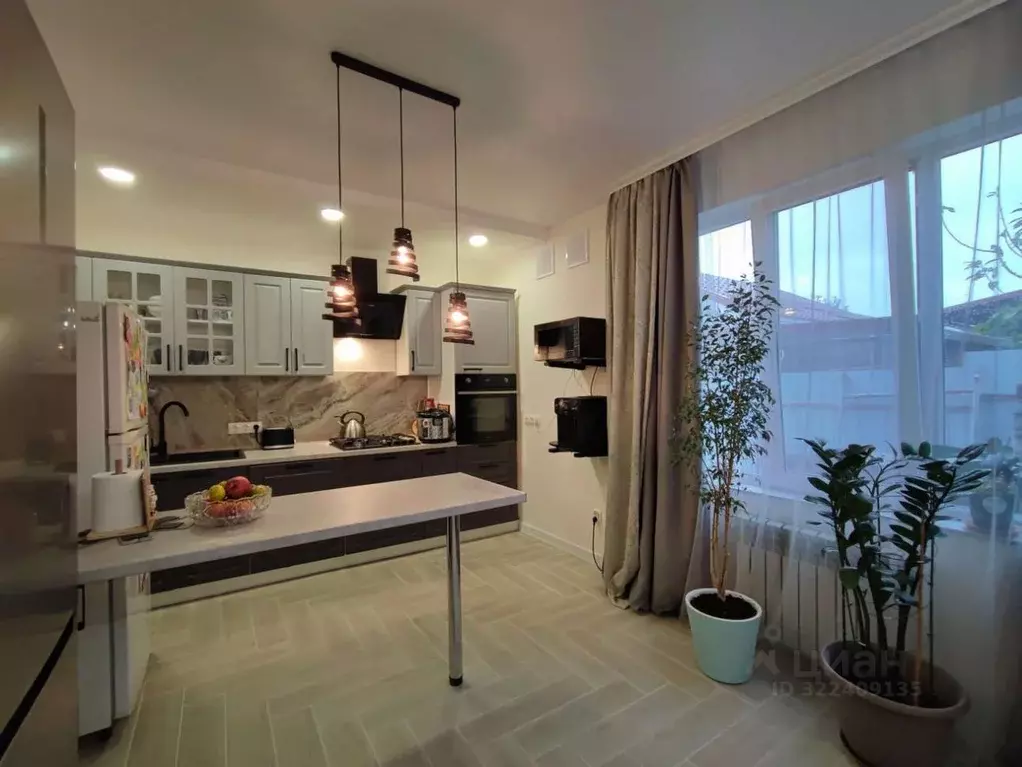 Дом в Краснодарский край, Динской район, с. Красносельское Школьная ... - Фото 1