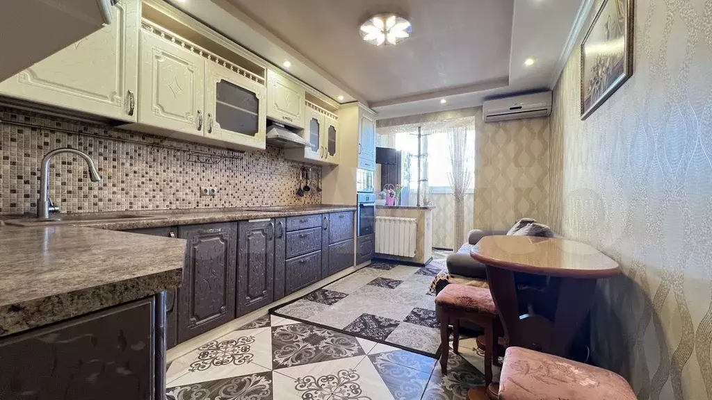 3-к. квартира, 90 м, 10/10 эт. - Фото 0
