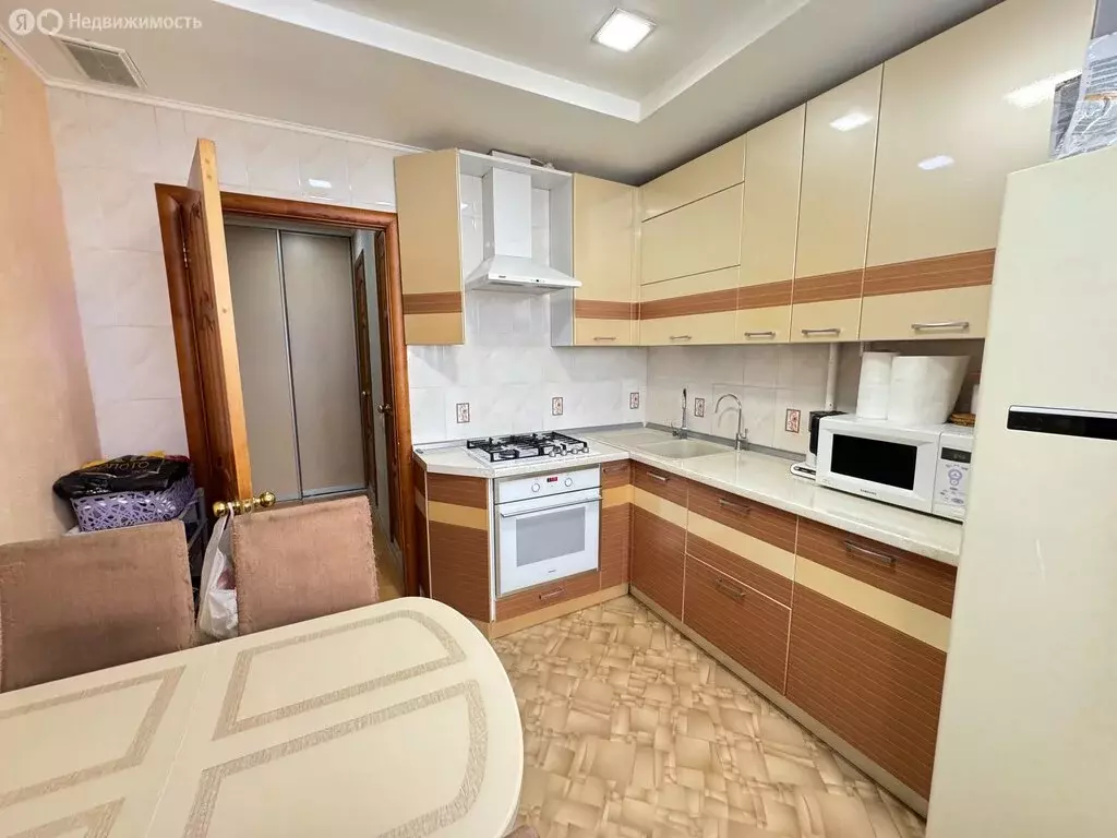 2-комнатная квартира: Нижний Тагил, улица Захарова, 10 (50 м) - Фото 2