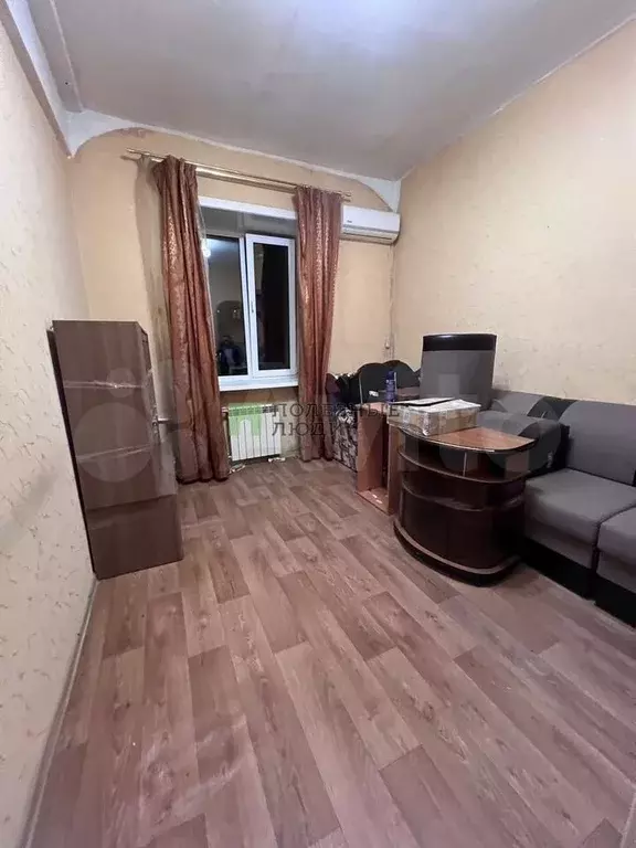 Комната 17 м в 1-к., 4/4 эт. - Фото 0