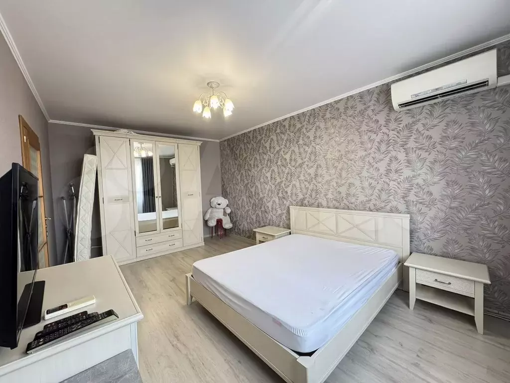 1-к. квартира, 40 м, 14/17 эт. - Фото 1