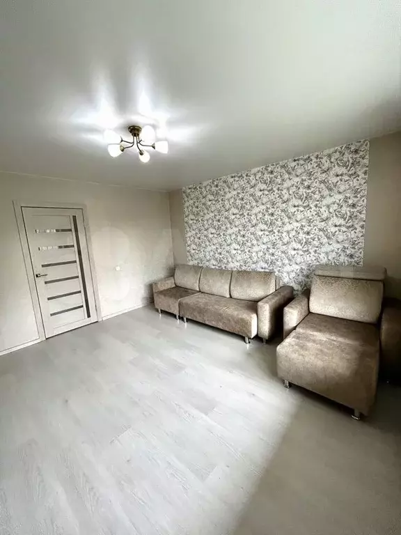 1-к. квартира, 41 м, 1/9 эт. - Фото 1