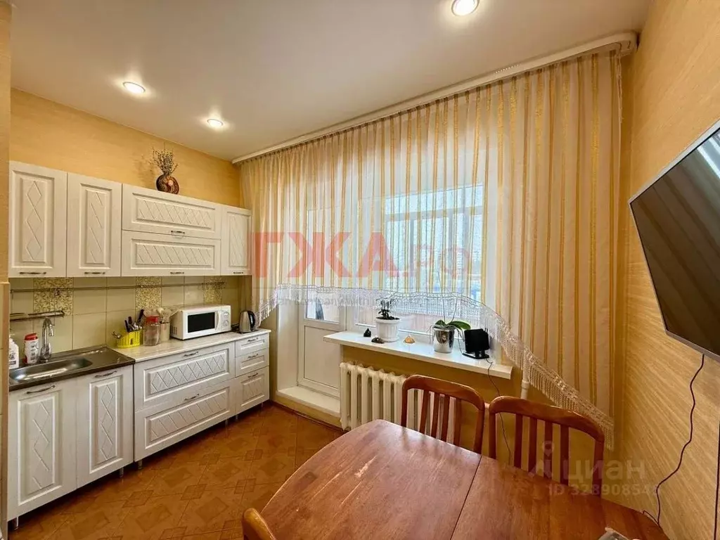 3-к кв. Саха (Якутия), Нерюнгри ул. Карла Маркса, 14 (69.1 м) - Фото 1