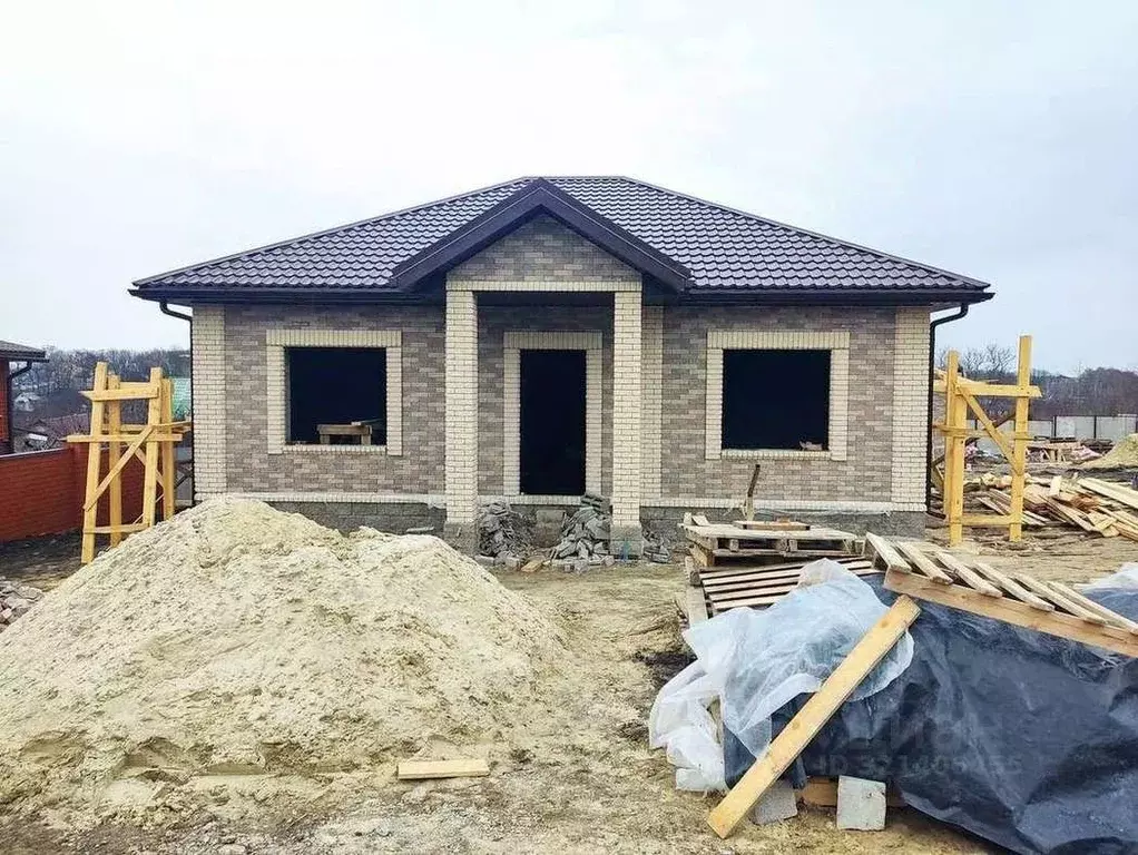 Дом в Белгородская область, Белгородский район, Тавровское с/пос, с. ... - Фото 1