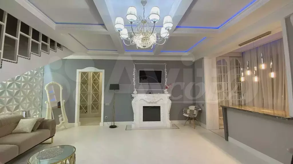 2-к. квартира, 80 м, 7/7 эт. - Фото 0