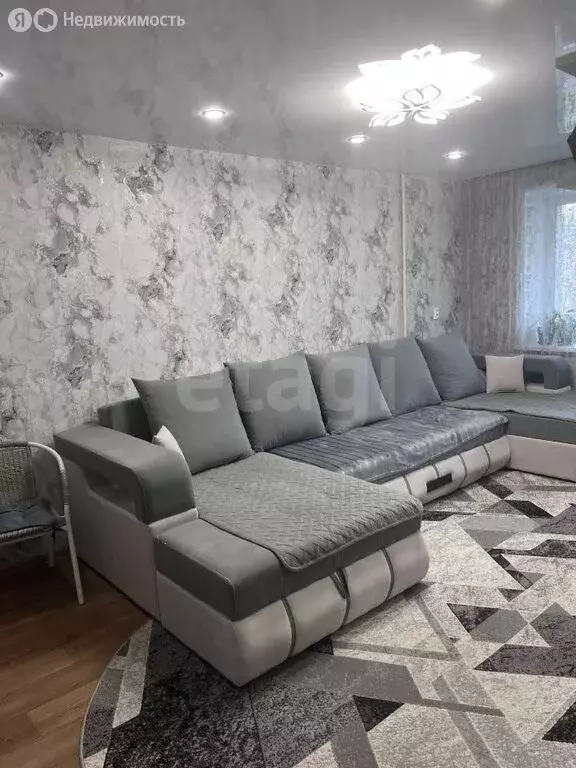 3-комнатная квартира: Челябинск, улица Трубников, 3 (58 м) - Фото 2