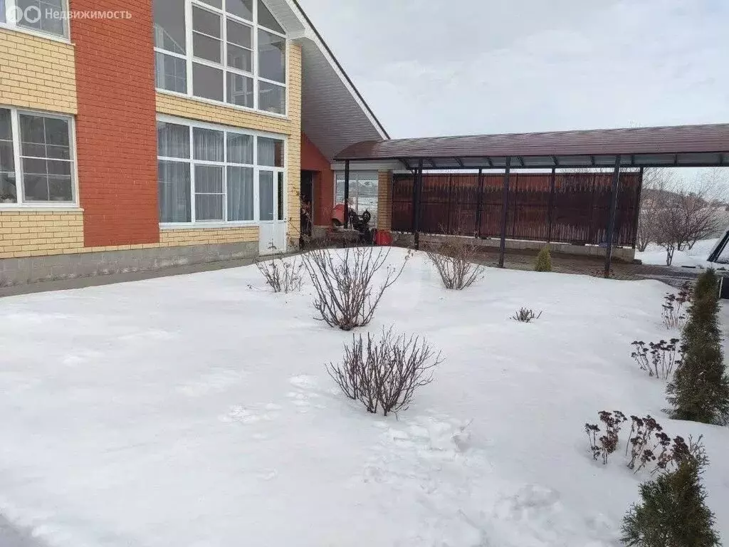 Дом в село Таврово, Дорожная улица (143 м) - Фото 2