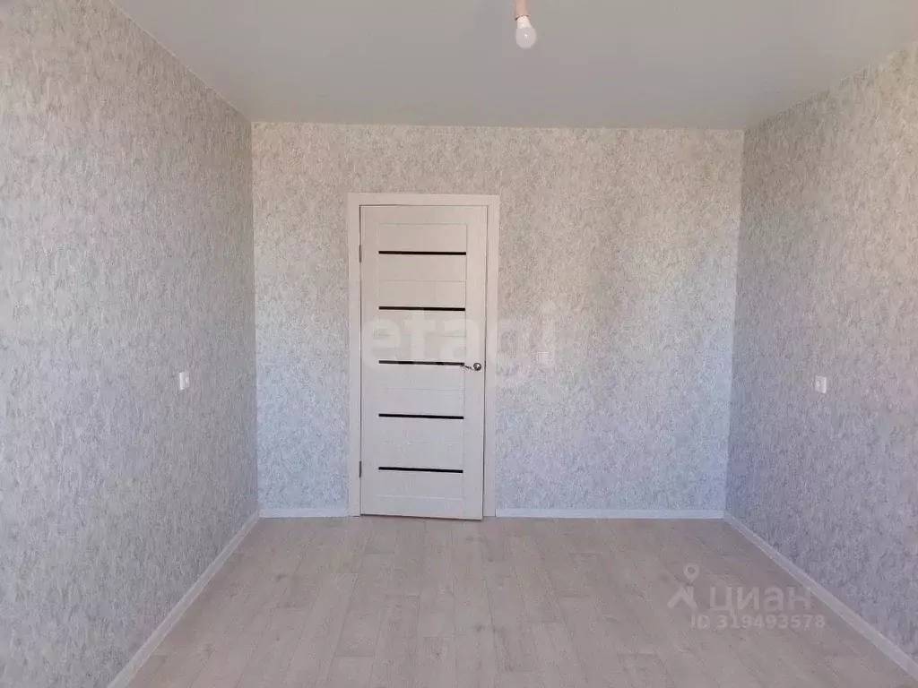 2-к кв. Кемеровская область, Юрга Кузбасский просп., 28А (55.7 м) - Фото 0