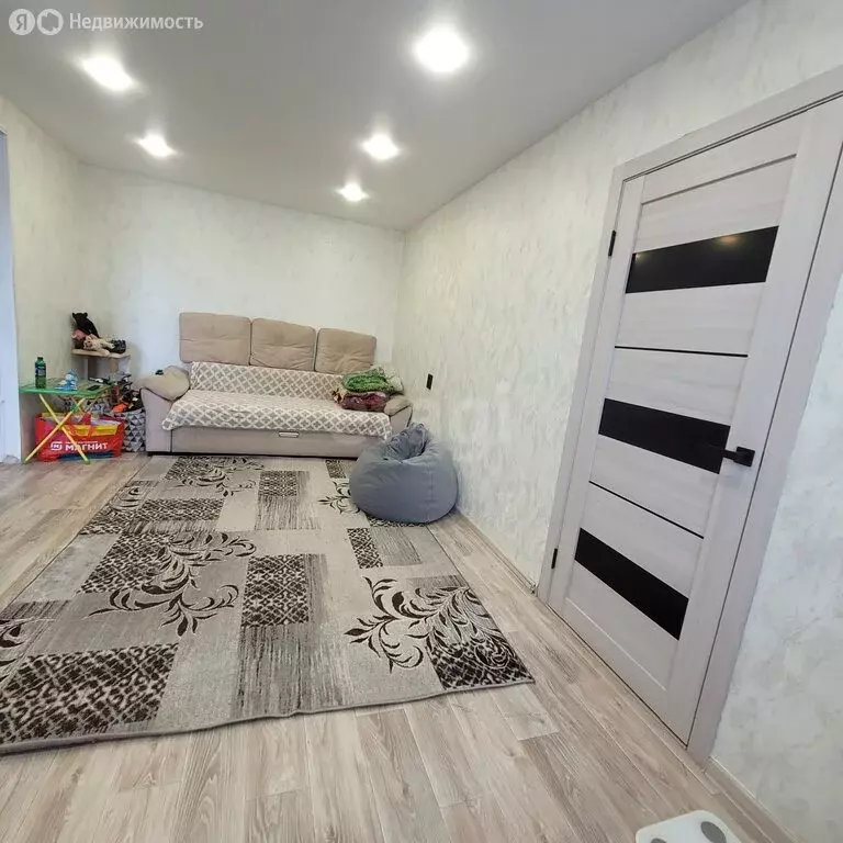 2-комнатная квартира: Ачинск, 3-й микрорайон, 3 (43.3 м) - Фото 2