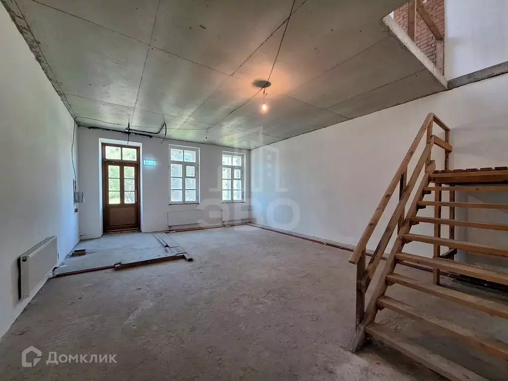 Продаётся 1-к квартира, 180.6 м - Фото 1