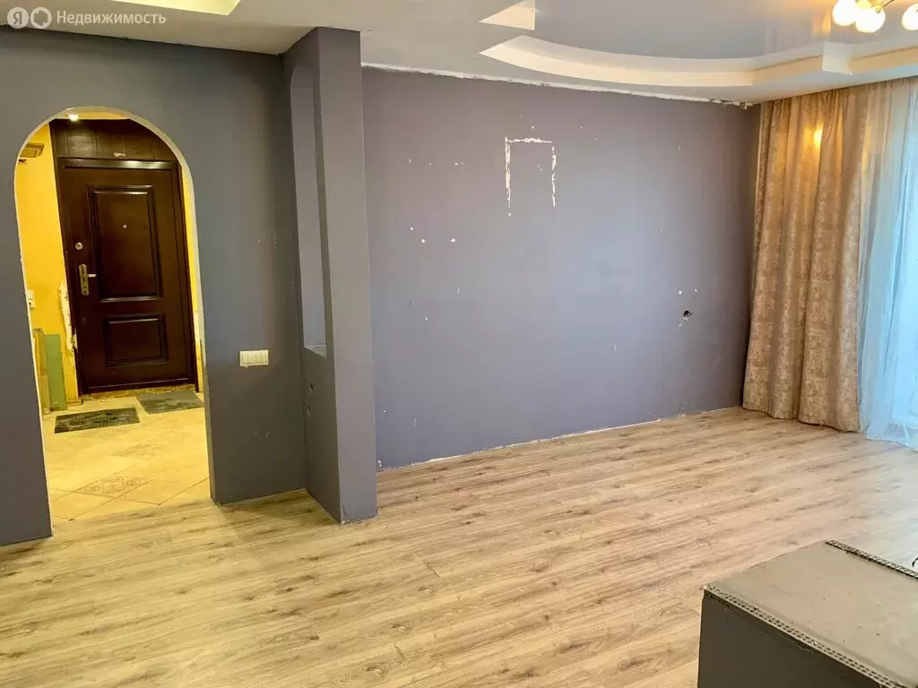 3-комнатная квартира: Псков, улица Генерала Маргелова, 9 (72 м) - Фото 1