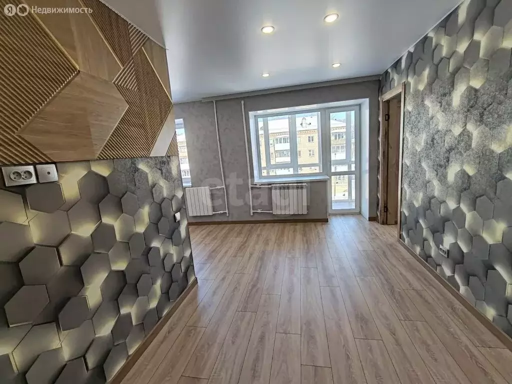 2-комнатная квартира: Златоуст, улица имени А.С. Грибоедова, 12 (41.9 ... - Фото 1