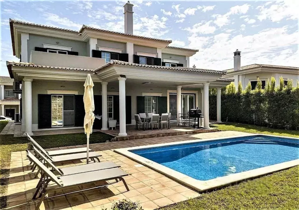 Дом в Краснодарский край, Сочи Сириус пгт, ул. Цимлянская (431 м) - Фото 2