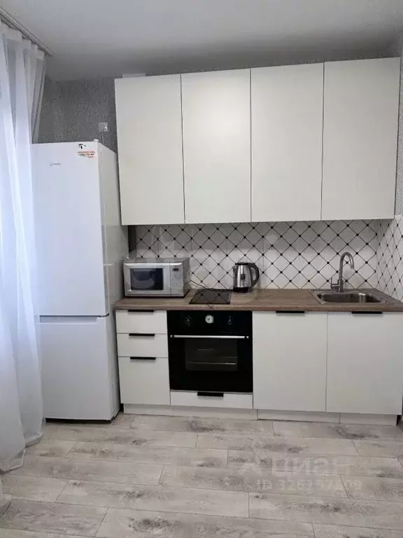 1-к кв. Омская область, Омск Заозерный мкр, ул. Сергея Тюленина, 4 ... - Фото 2