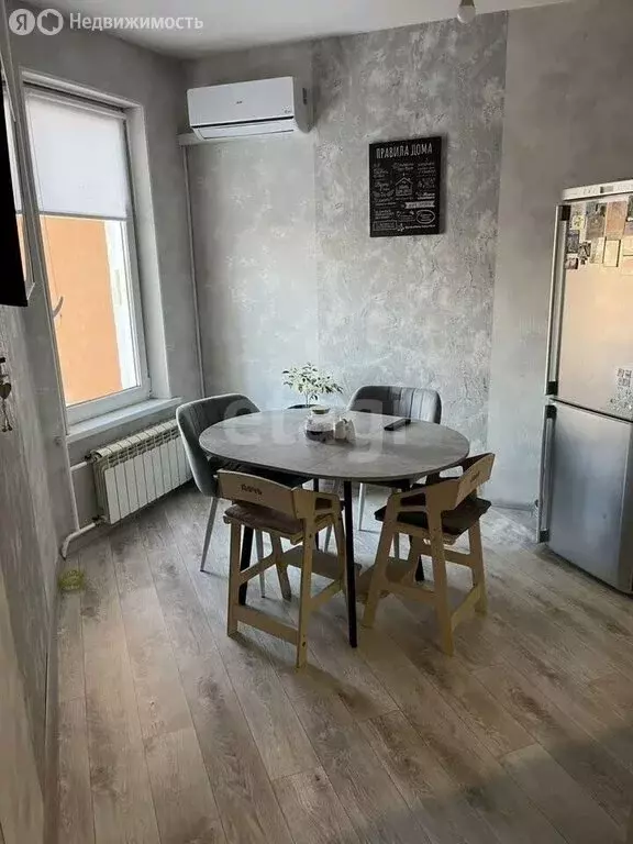 1-комнатная квартира: Тольятти, улица 40 лет Победы, 15 (37 м) - Фото 0
