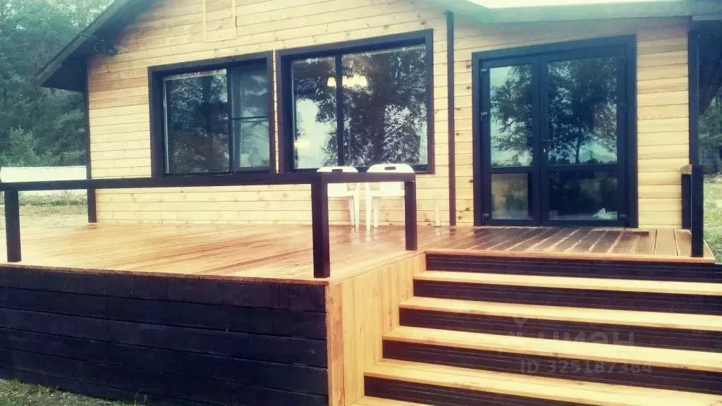 Дом в Карелия, Питкярантский муниципальный округ, д. Ууксу ул. ... - Фото 1