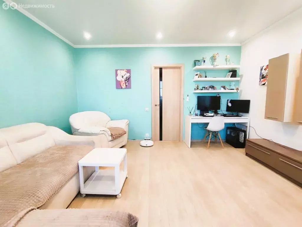 3-комнатная квартира: Челябинск, улица Громова, 9 (66 м) - Фото 1