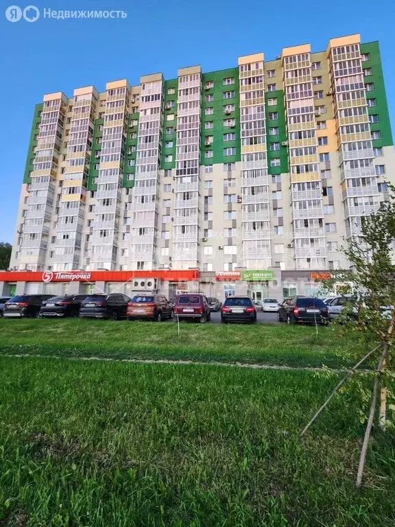2-комнатная квартира: Кемерово, Молодёжный проспект, 25 (56 м) - Фото 0