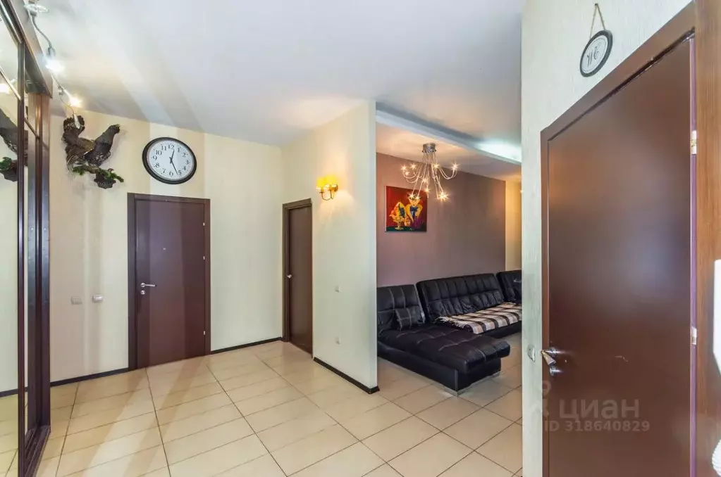3-к кв. Свердловская область, Екатеринбург ул. Радищева, 33 (100.0 м) - Фото 0