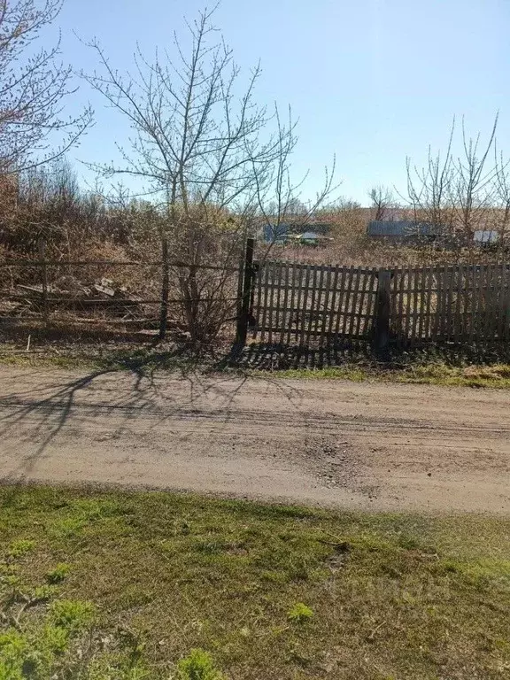 Участок в Оренбургская область, Кувандык пос. Ишмуратово, ул. Салавата ... - Фото 0