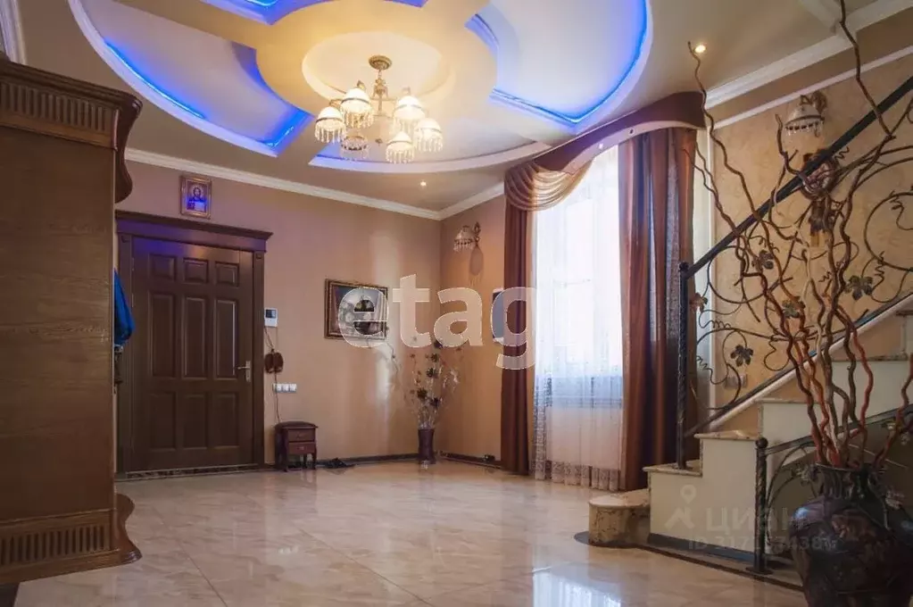 Дом в Краснодарский край, Ейск  (183 м) - Фото 1