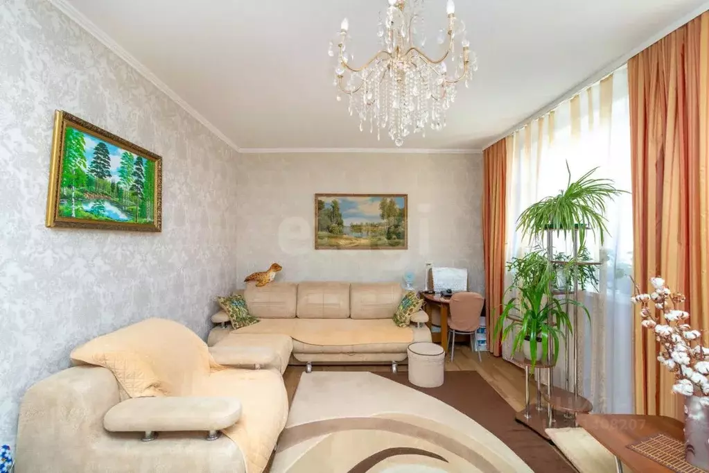 2-к кв. Тюменская область, Тюмень ул. Газовиков, 41 (66.1 м) - Фото 0